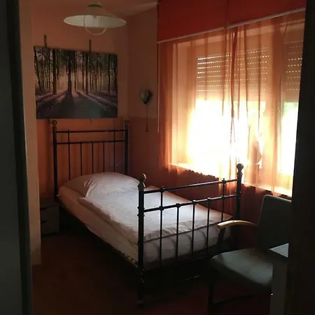 Zimmerfrei Homestay Much